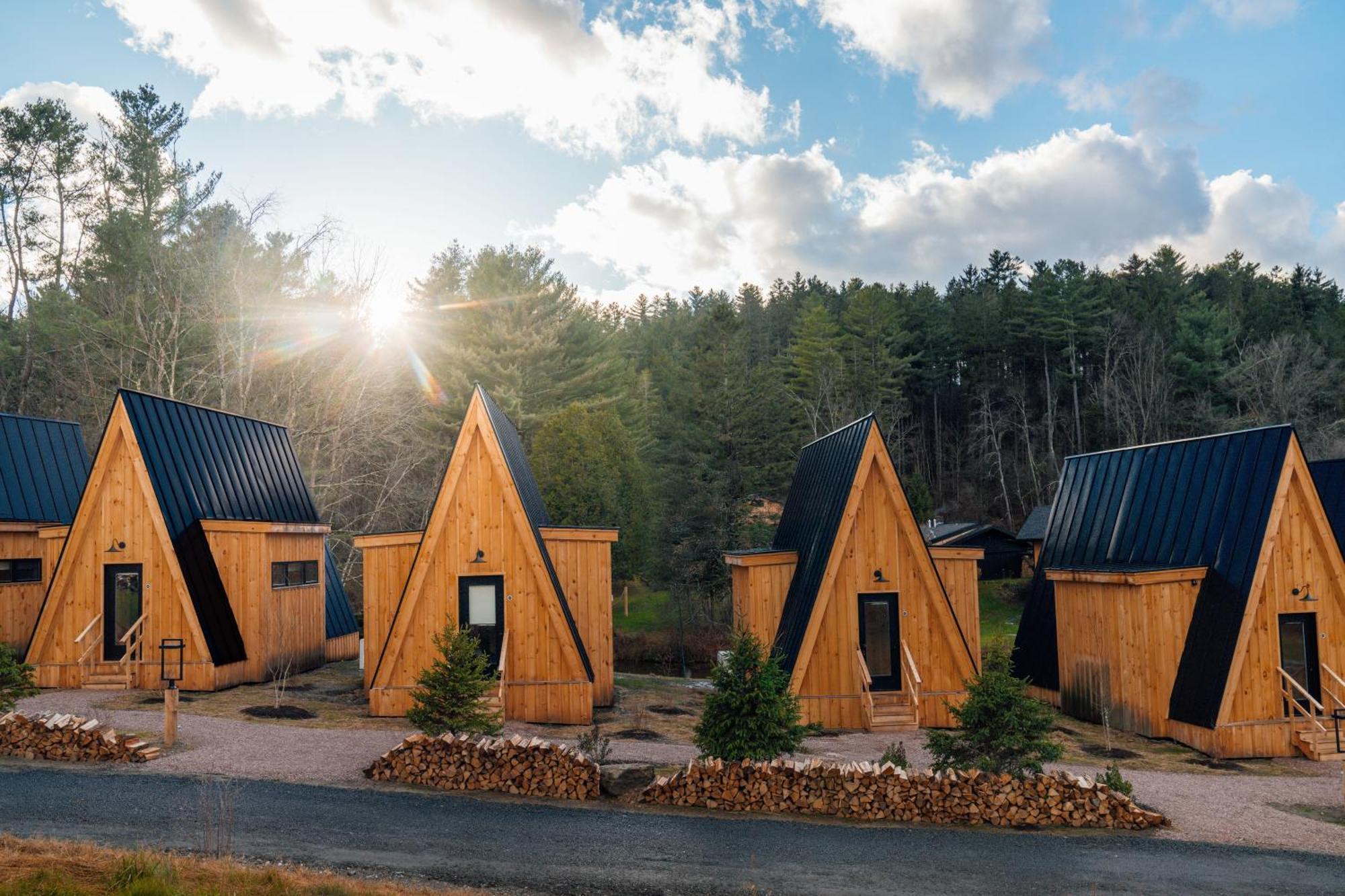 Awol Stowe Hotel Bagian luar foto