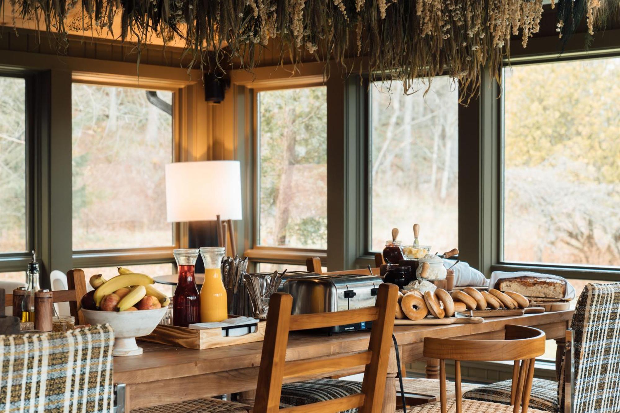 Awol Stowe Hotel Bagian luar foto